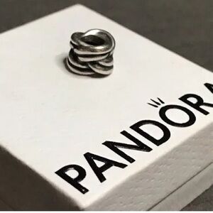 Pandora forget me knot
